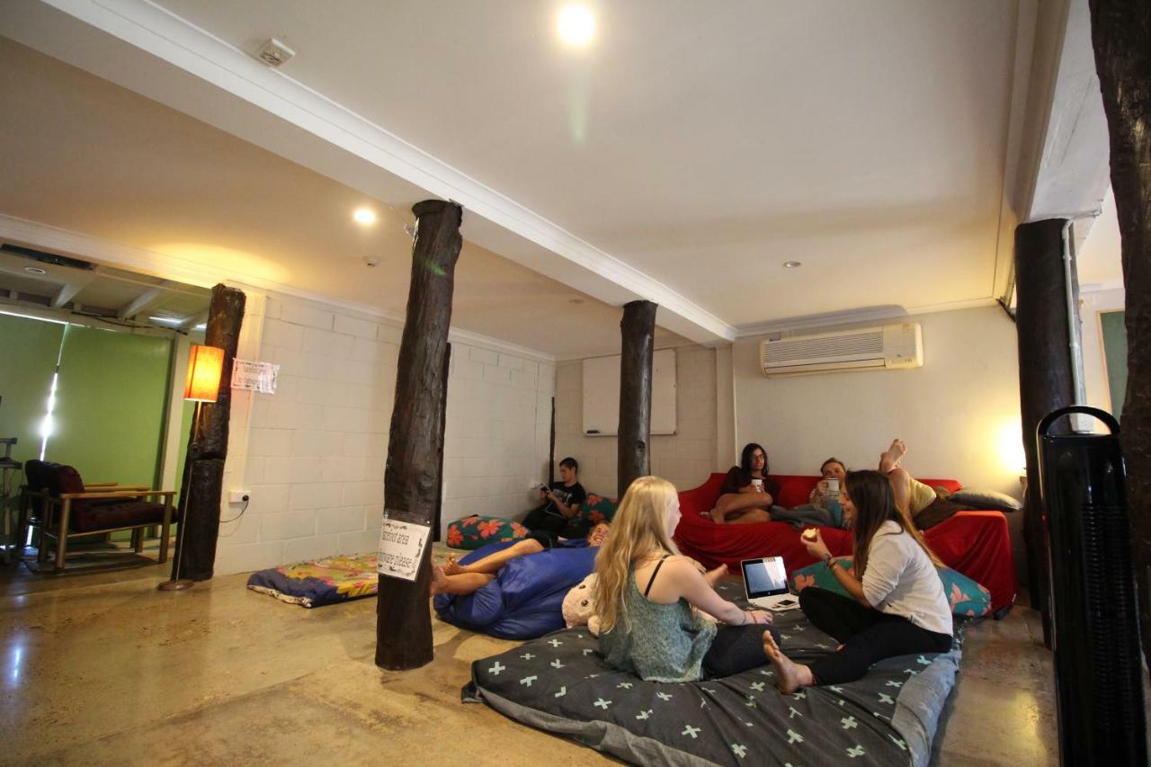 Asylum Cairns Share House Hostel Exterior photo
