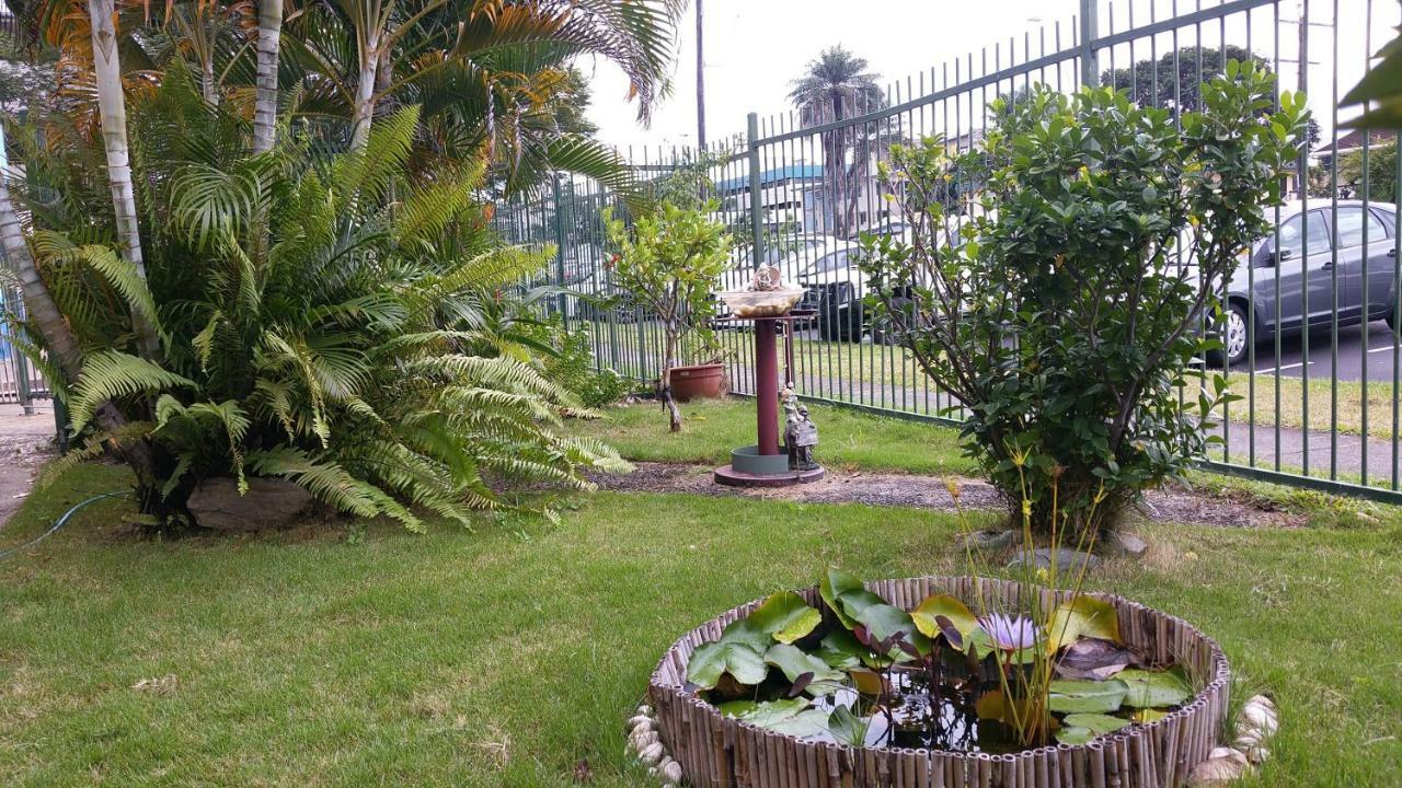 Asylum Cairns Share House Hostel Exterior photo